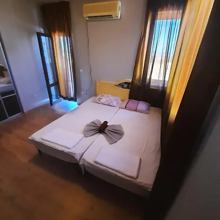 Villa Beautiful 2-bed In Cholakova Cheshma Kosharitsa